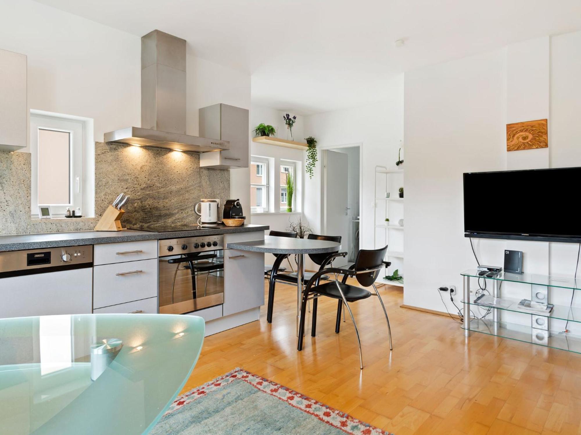 Apartment In Innsbruck Near Ambras Castle Exterior photo